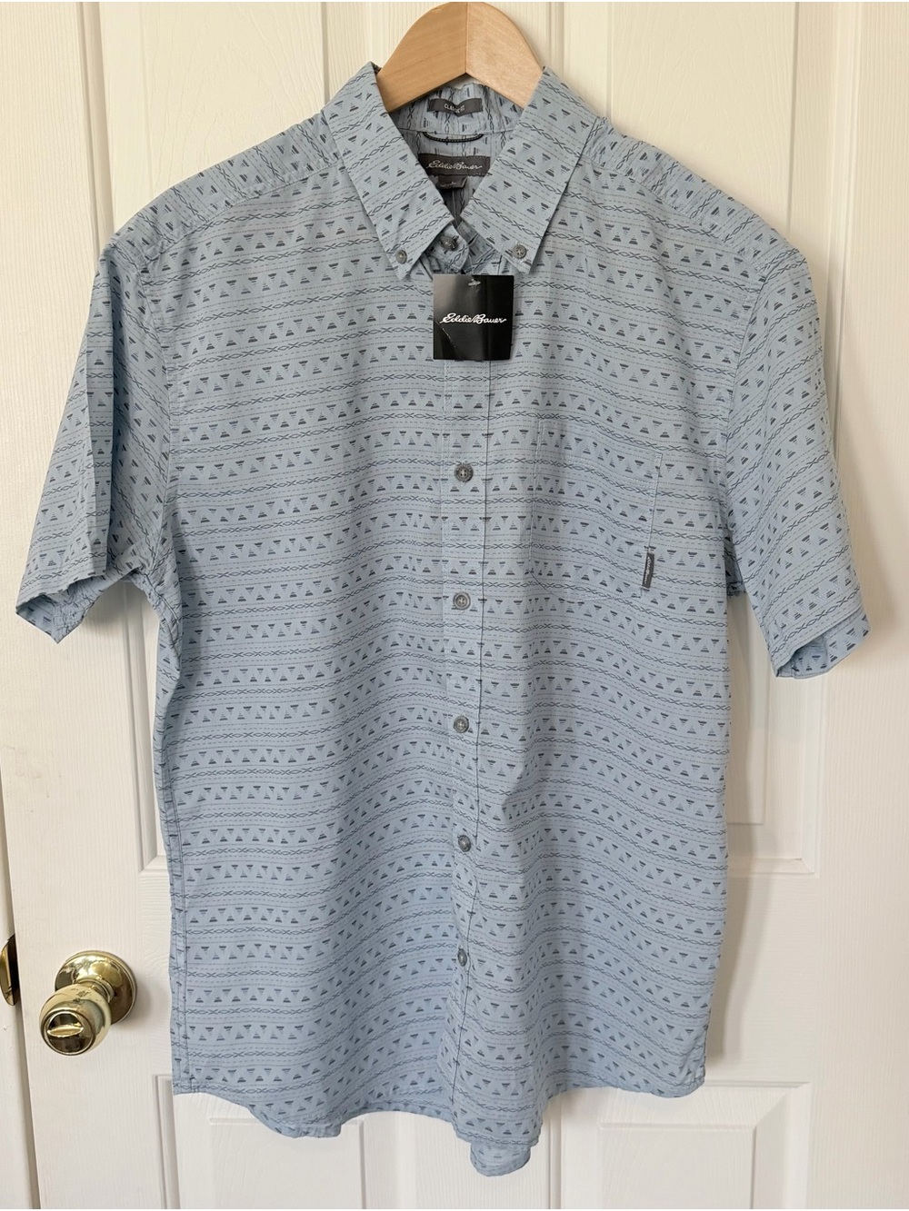 Eddie Bauer Light Blue Short-Sleeve Button-Down with Subtle Geometric Print